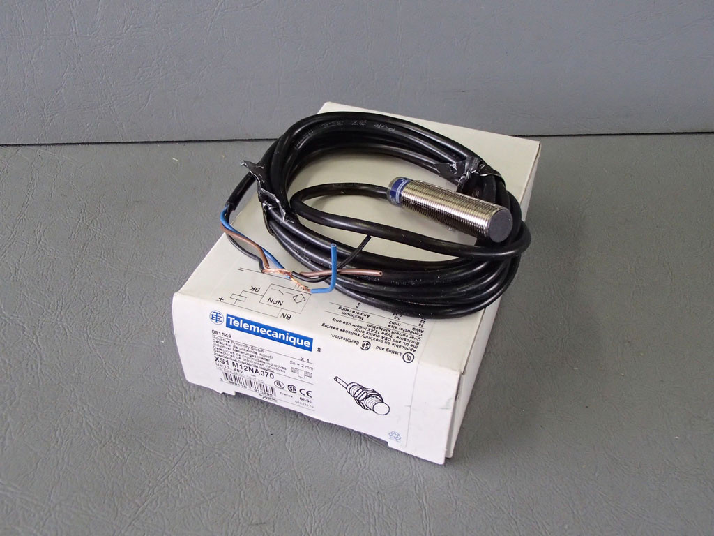 TÉLÉMÉCANIQUE  XS1M12NA370