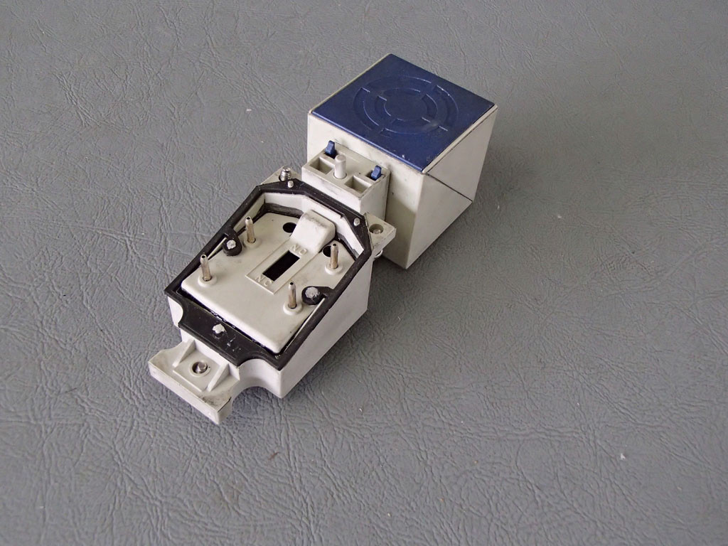 TÉLÉMÉCANIQUE  XS7C40PC440