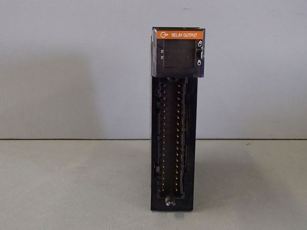 ALLEN-BRADLEY 1756-OW16I/A