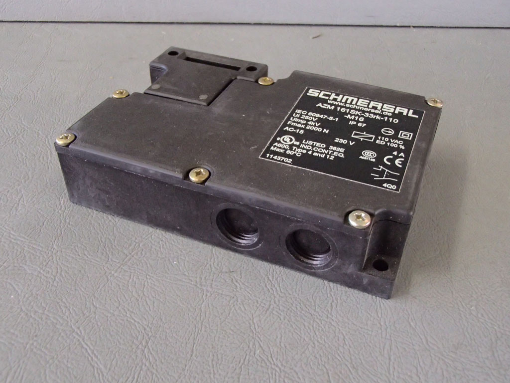 SCHMERSAL AZM161SK-33RK-110-M16