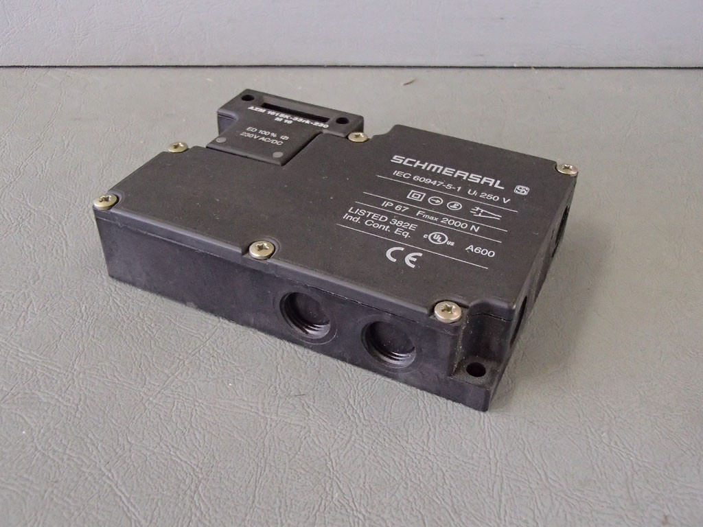 SCHMERSAL AZM161SK-33RK-230M16