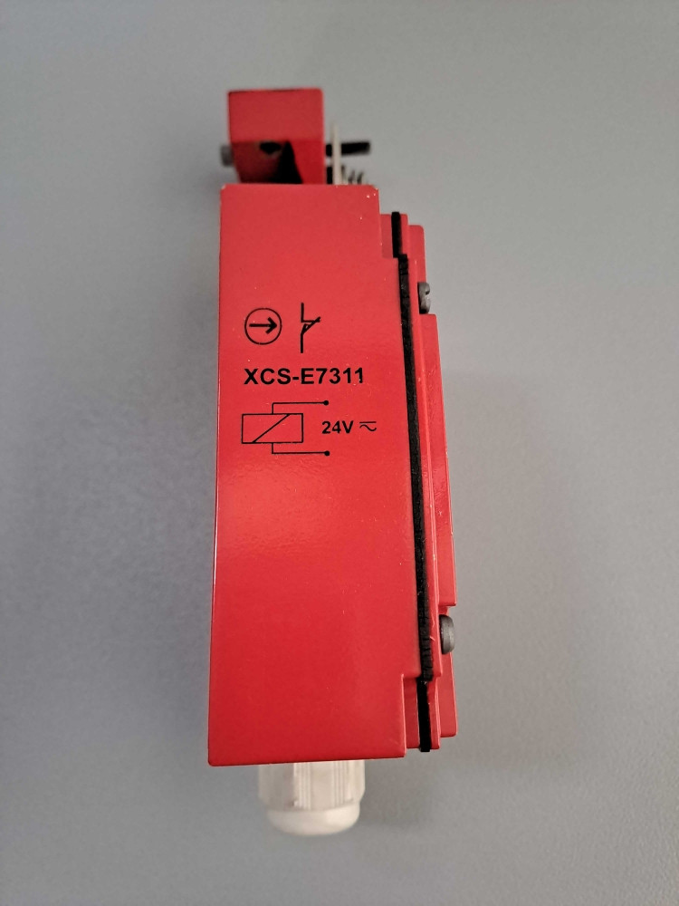 TÉLÉMÉCANIQUE  XCSE7311