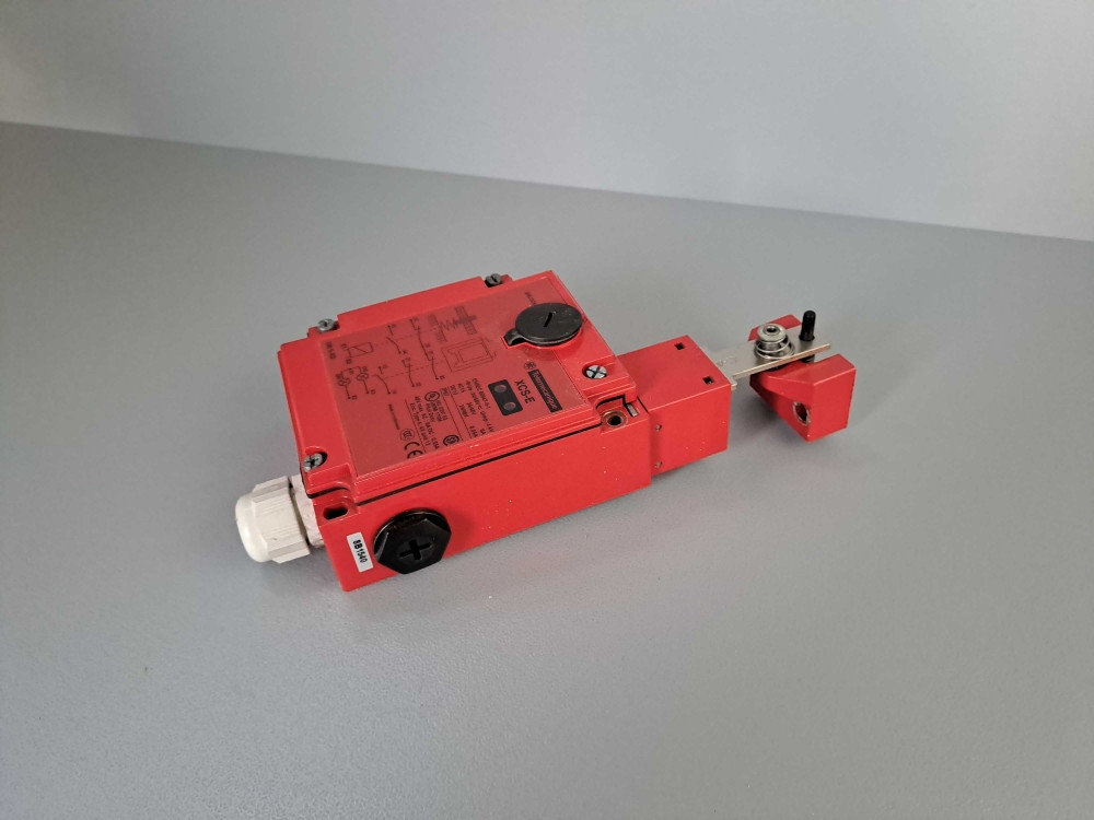 TÉLÉMÉCANIQUE  XCSE7311