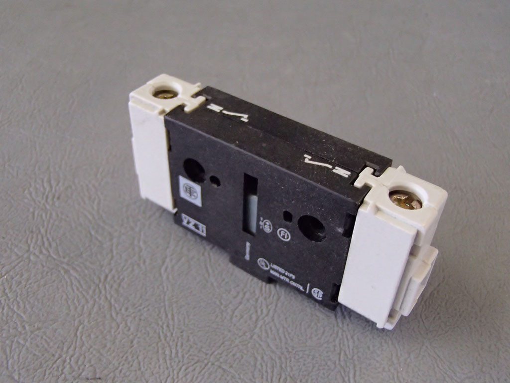 TÉLÉMÉCANIQUE  VZ11