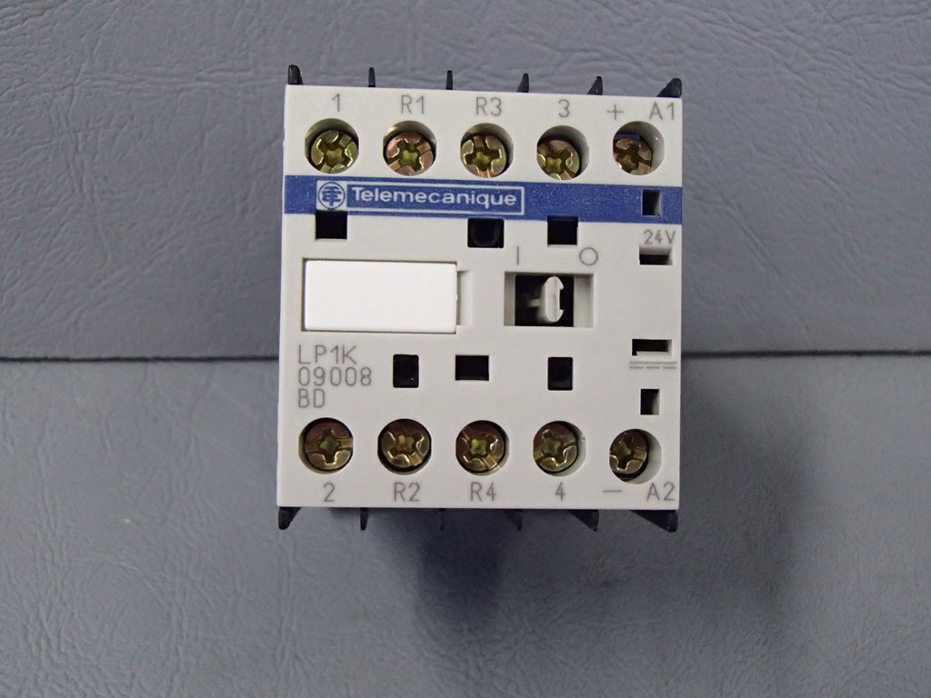 TÉLÉMÉCANIQUE  LP1K09008BD