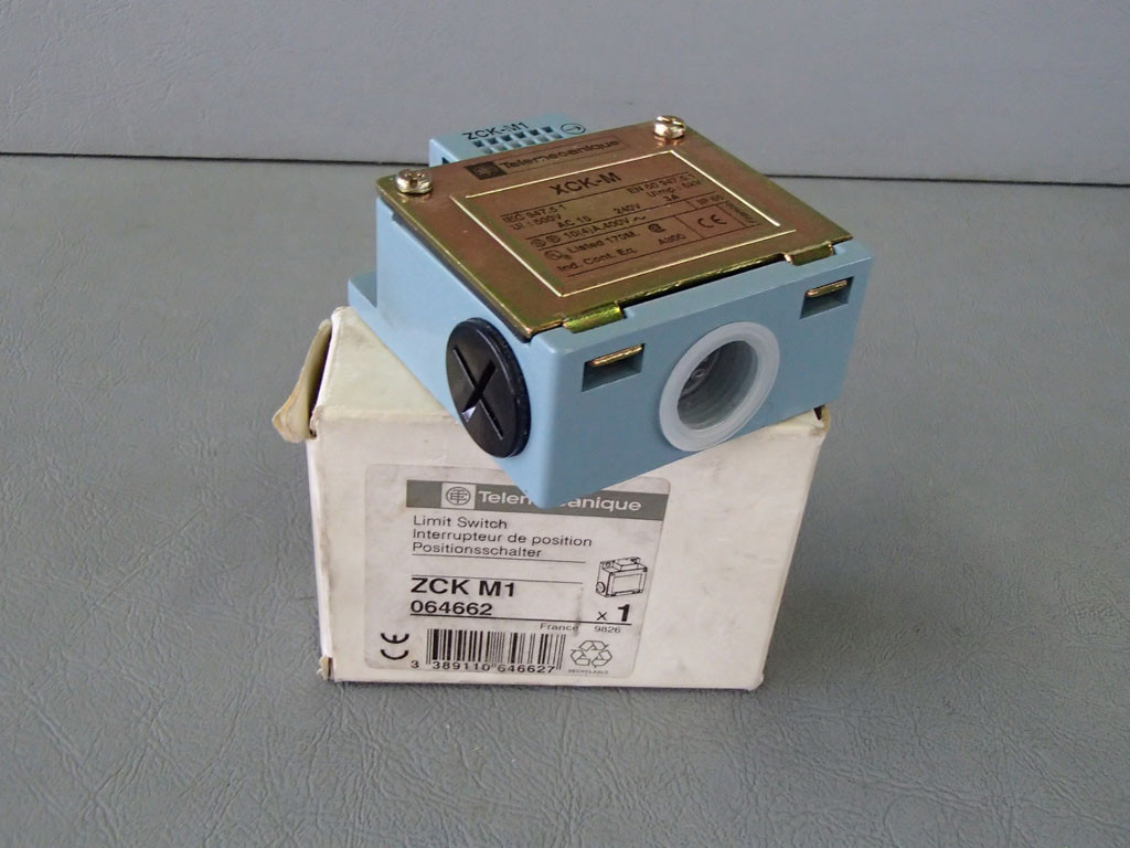 TÉLÉMÉCANIQUE  ZCKM1