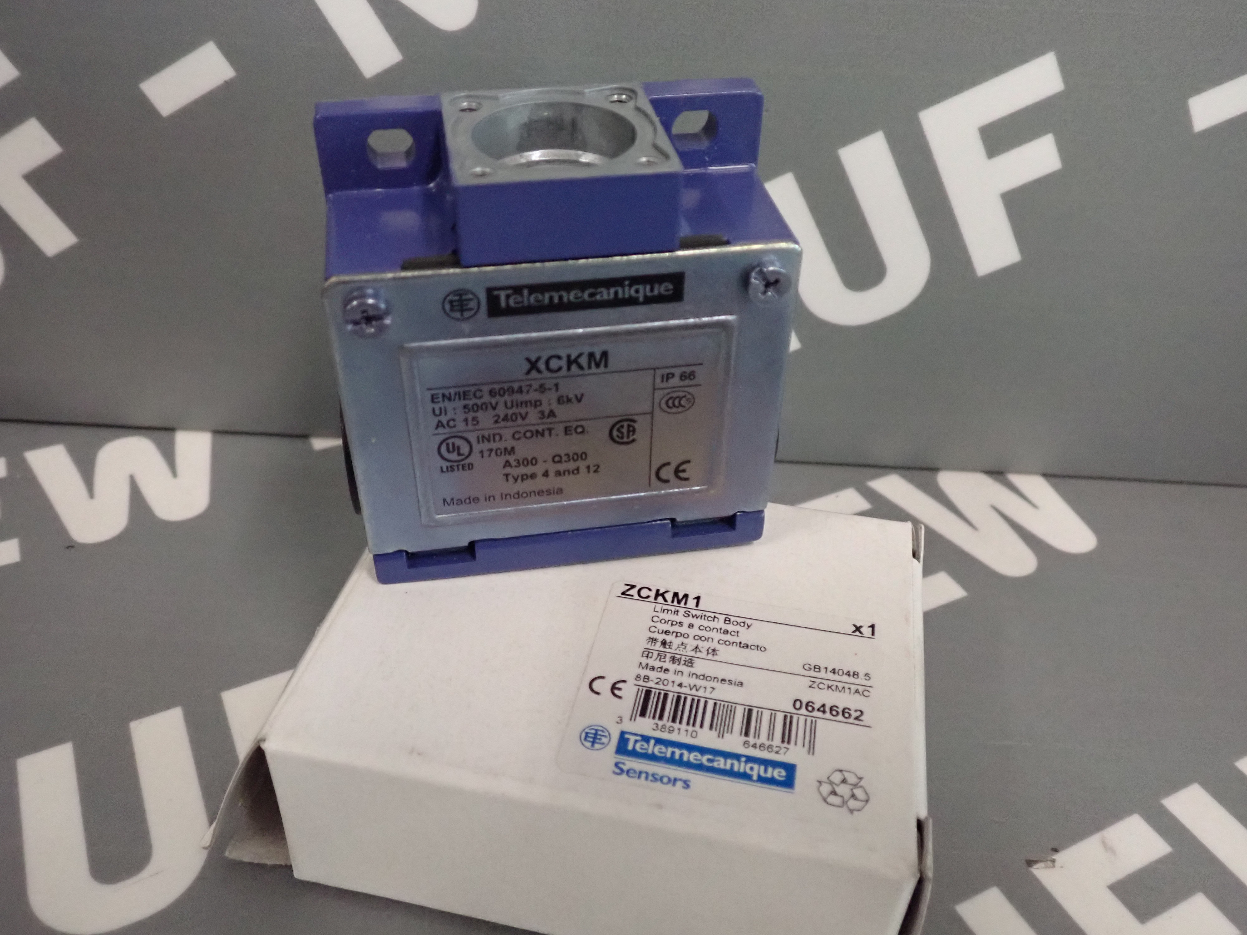 TÉLÉMÉCANIQUE  ZCKM1