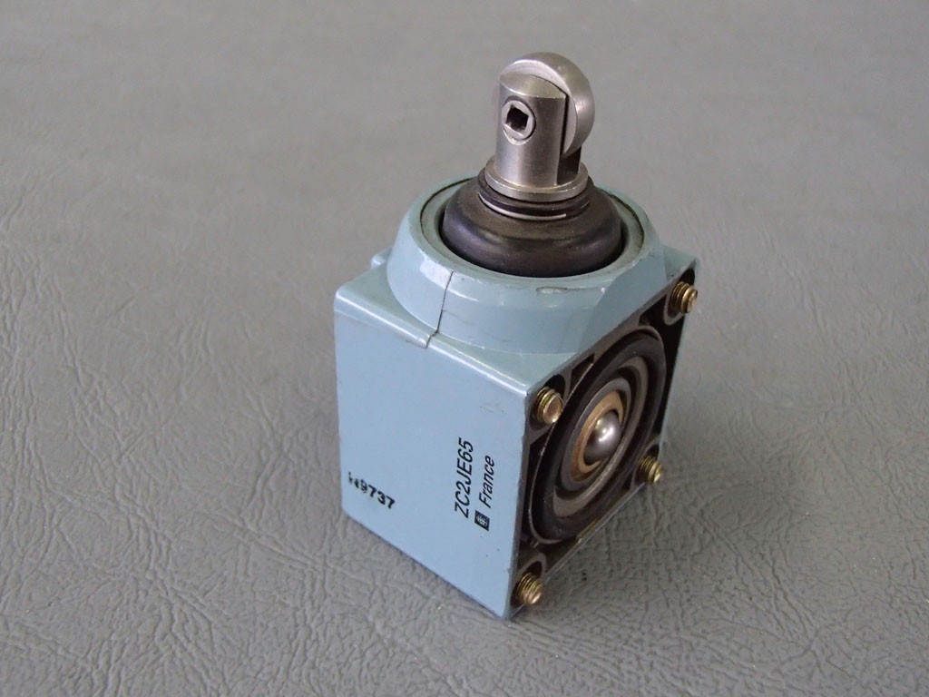 TÉLÉMÉCANIQUE  ZC2JE65