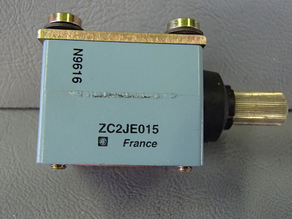 TÉLÉMÉCANIQUE  ZC2JE015