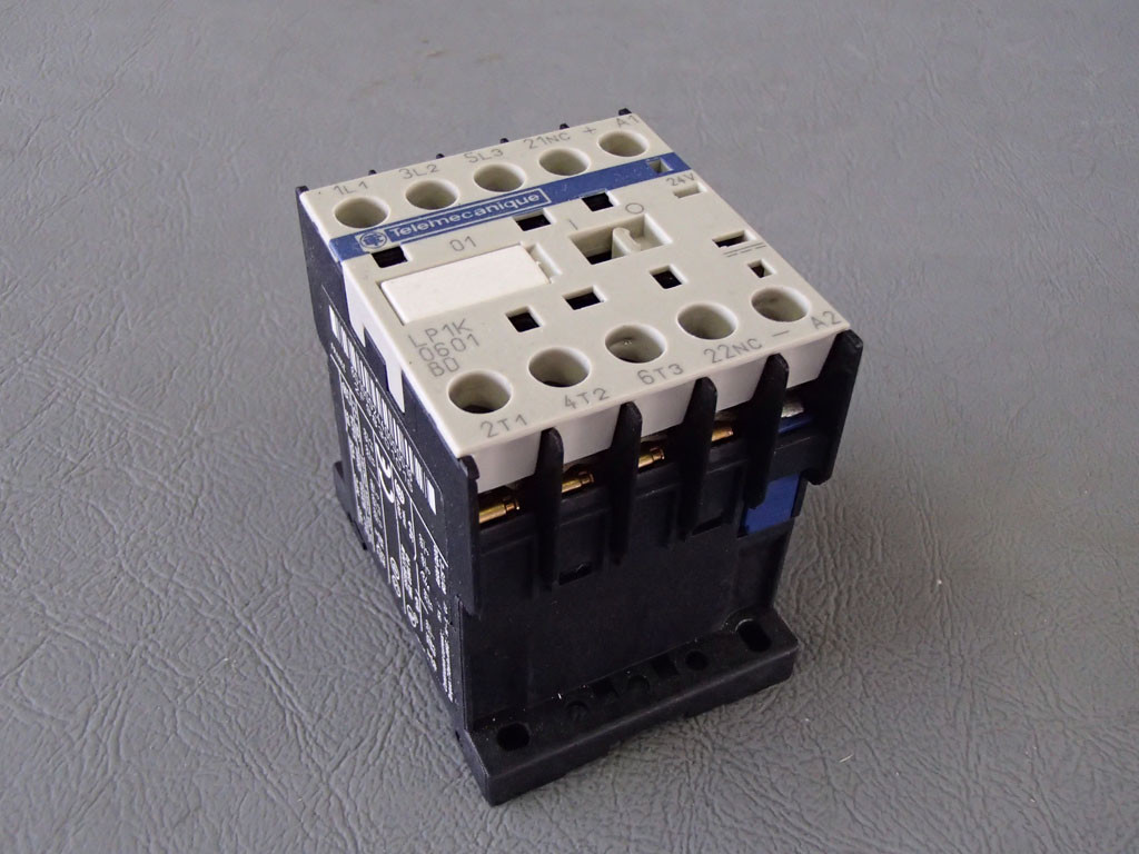 TÉLÉMÉCANIQUE  LP1K0601BD