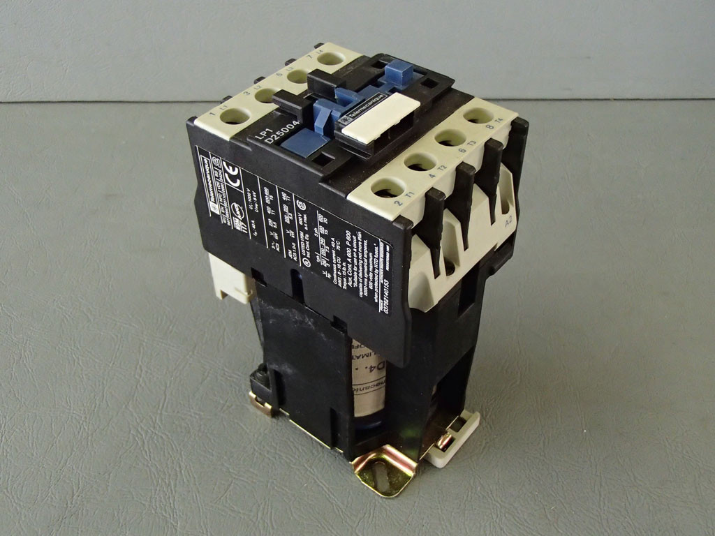 TÉLÉMÉCANIQUE  LP1D25004