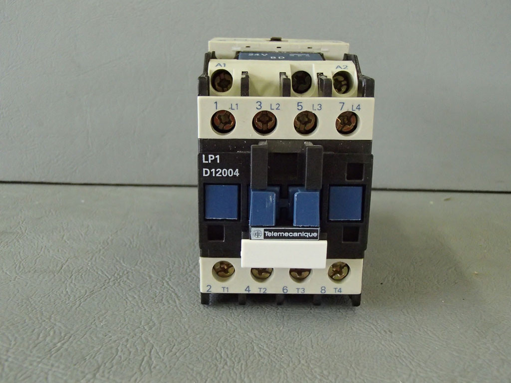 TÉLÉMÉCANIQUE  LP1D12004