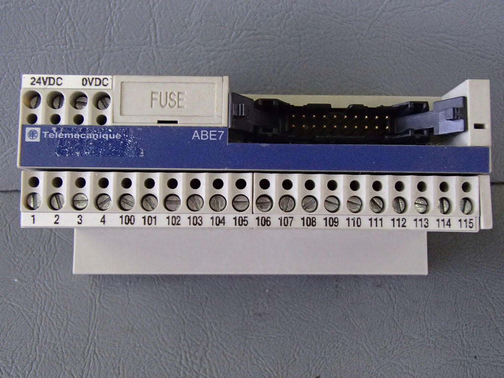 TÉLÉMÉCANIQUE  ABE7-H16C10