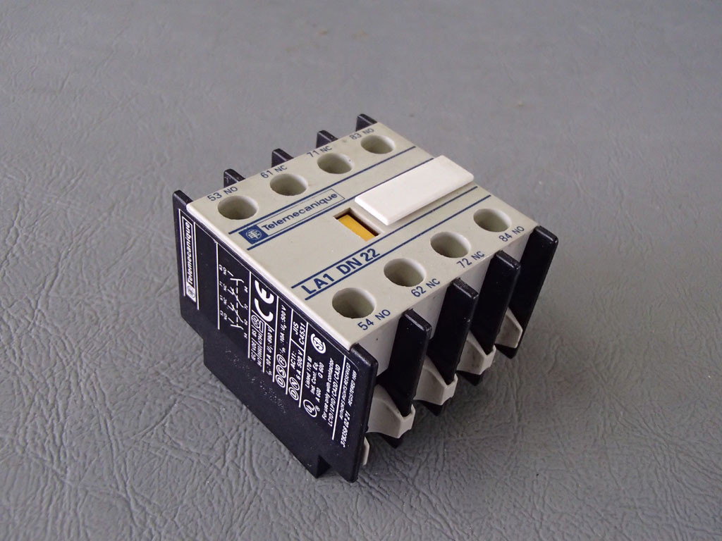 TÉLÉMÉCANIQUE  LA1DN22