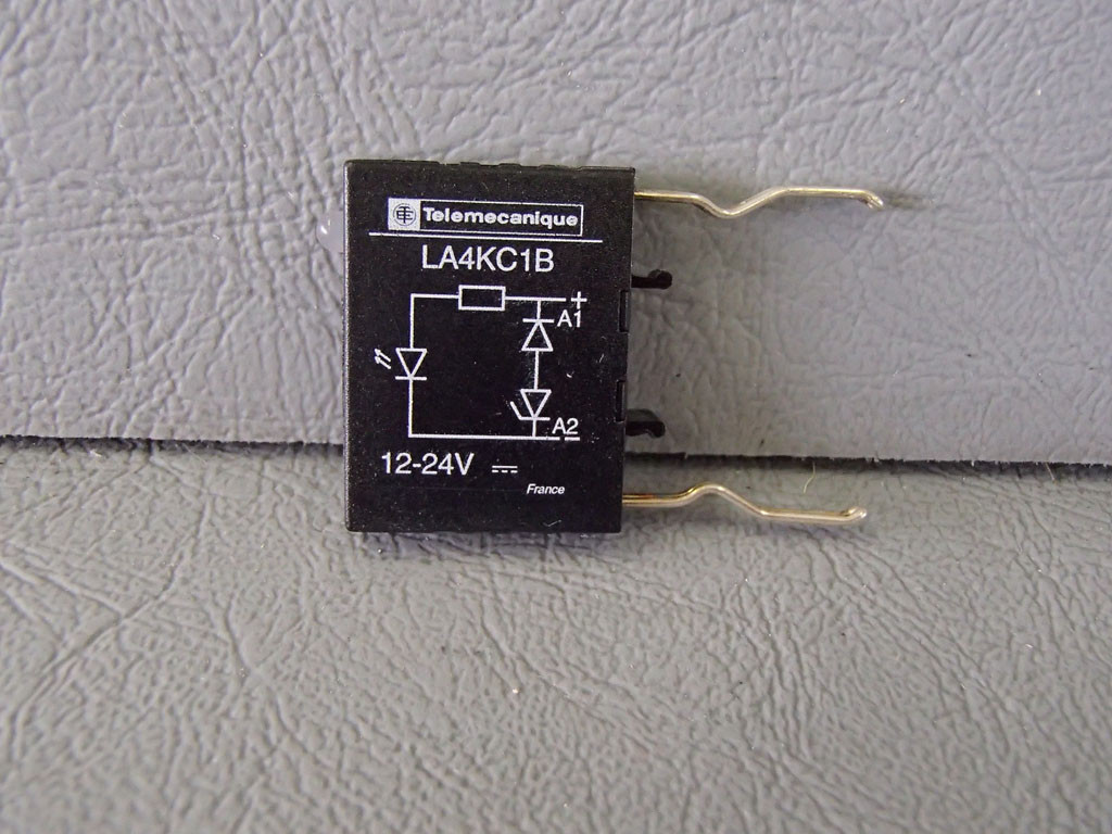 TÉLÉMÉCANIQUE  LA4KC1B