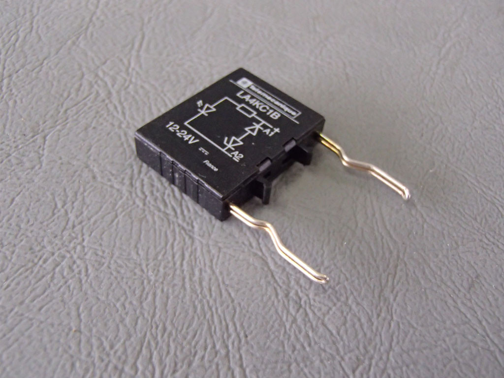 TÉLÉMÉCANIQUE  LA4KC1B