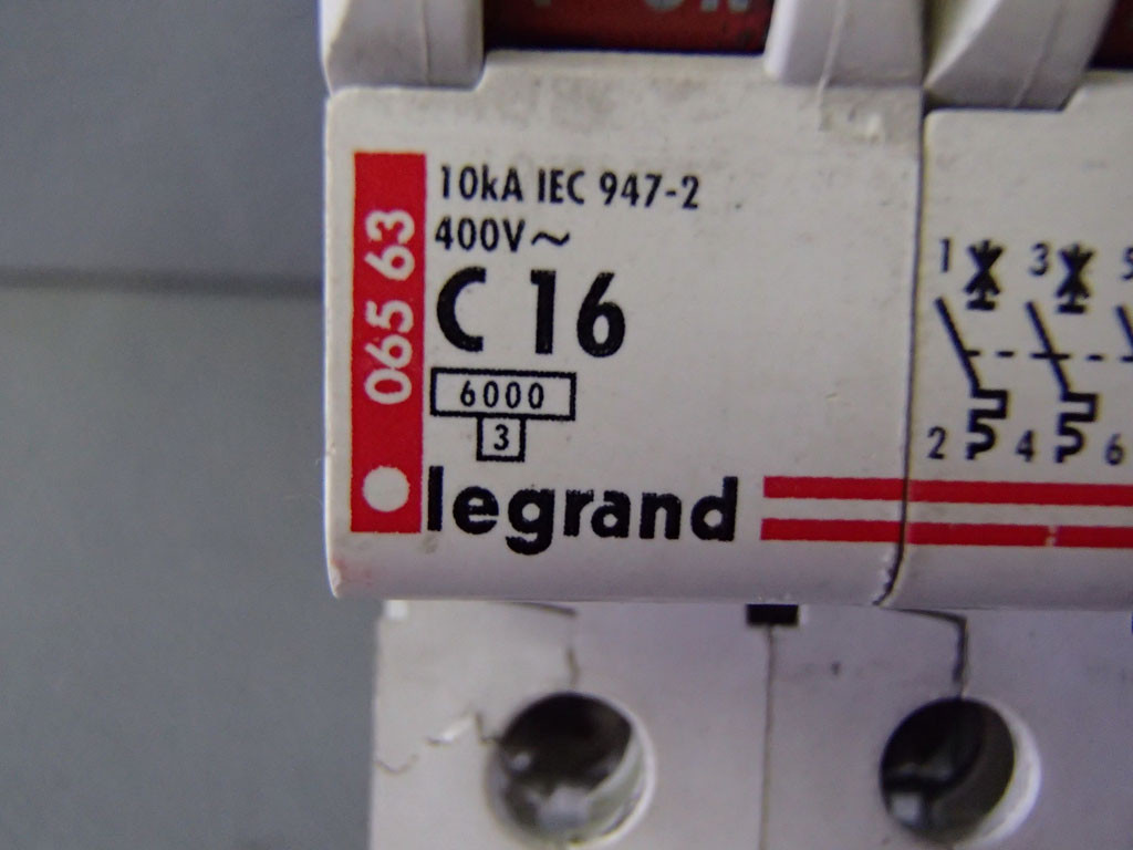 LEGRAND 06563