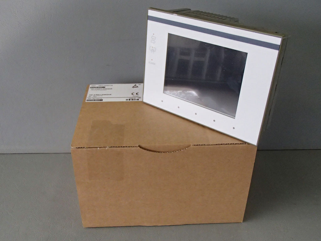 TÉLÉMÉCANIQUE  XBTF032110