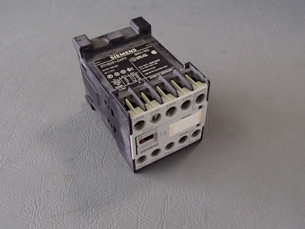 SIEMENS 3TH2031-0AP0