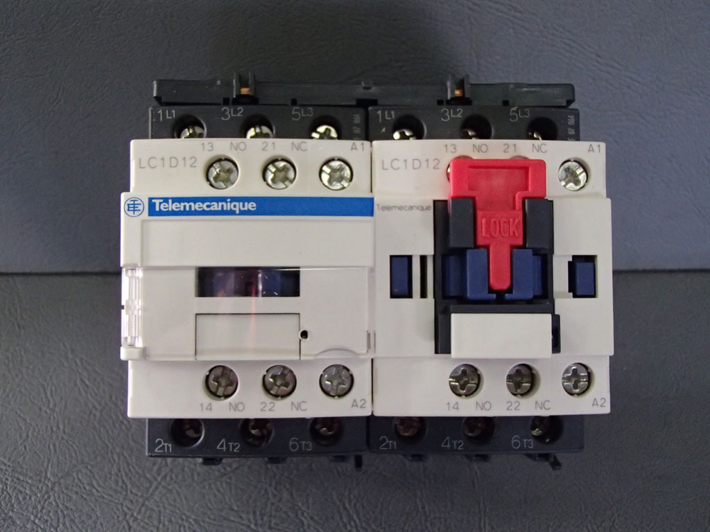 TÉLÉMÉCANIQUE  LC2D12FE7