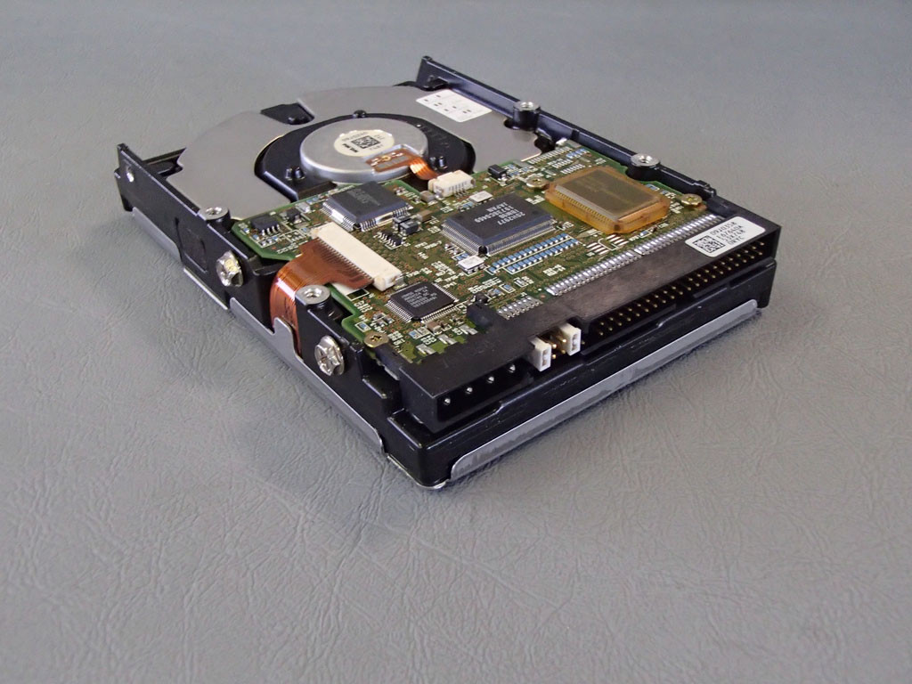 IBM DHEA-34330EI82115HG