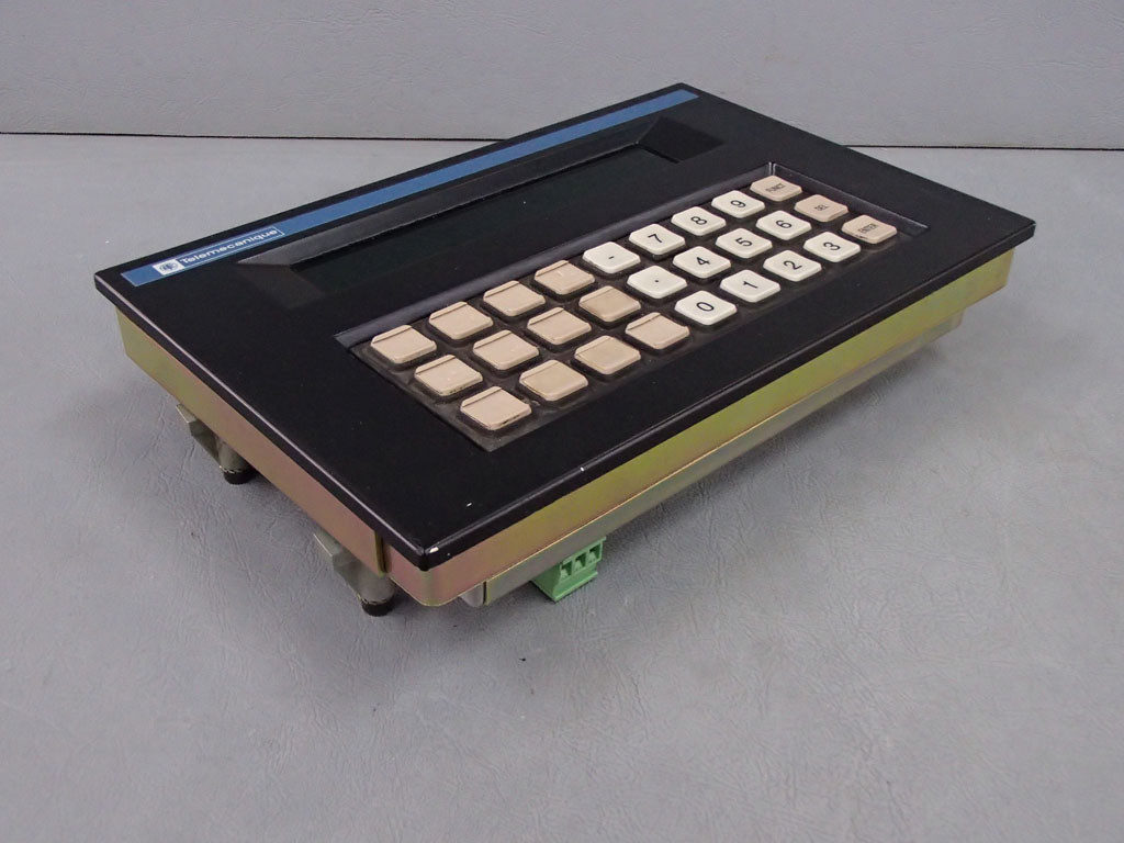 TÉLÉMÉCANIQUE  XBT-A71101