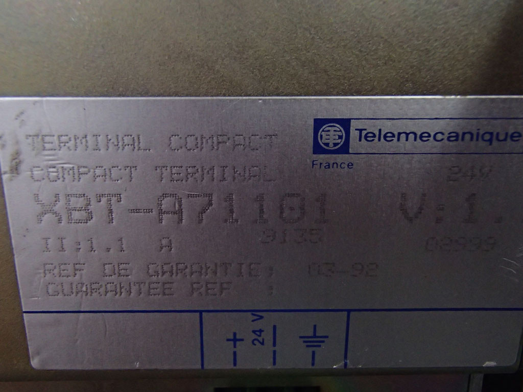 TÉLÉMÉCANIQUE  XBT-A71101