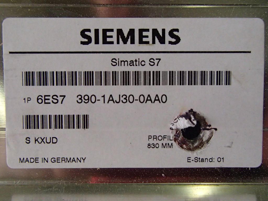 SIEMENS 6ES7390-1AJ30-0AA0