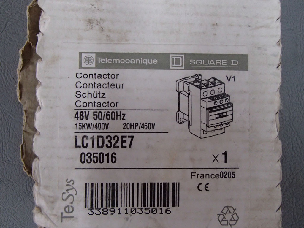 TÉLÉMÉCANIQUE  LC1D32E7