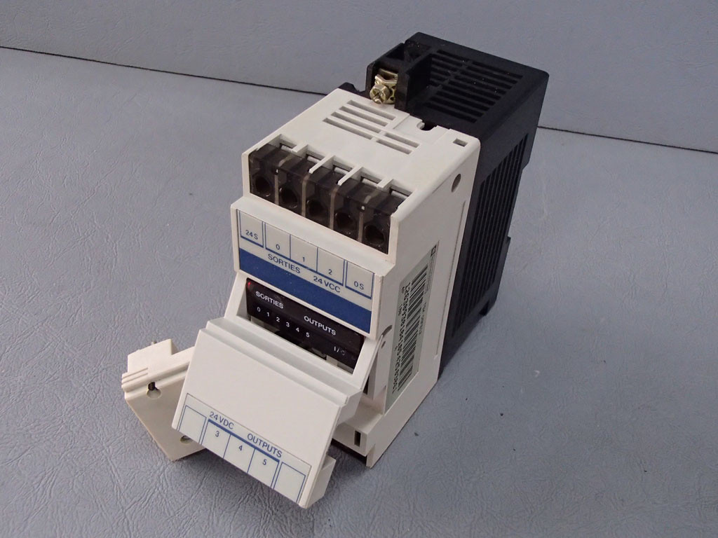 TÉLÉMÉCANIQUE  TSXDSF612