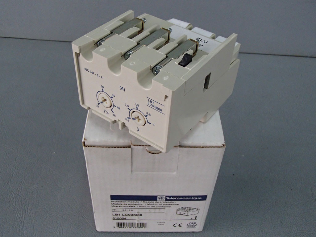 TÉLÉMÉCANIQUE  LB1LC03M08