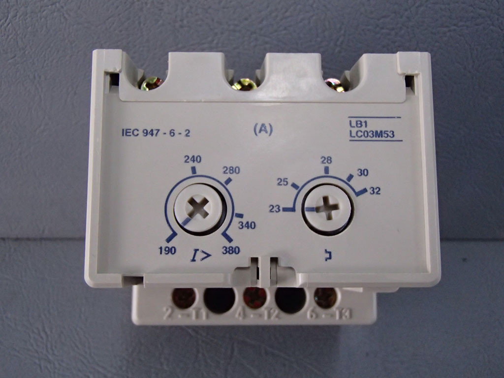 TÉLÉMÉCANIQUE  LB1LC03M53