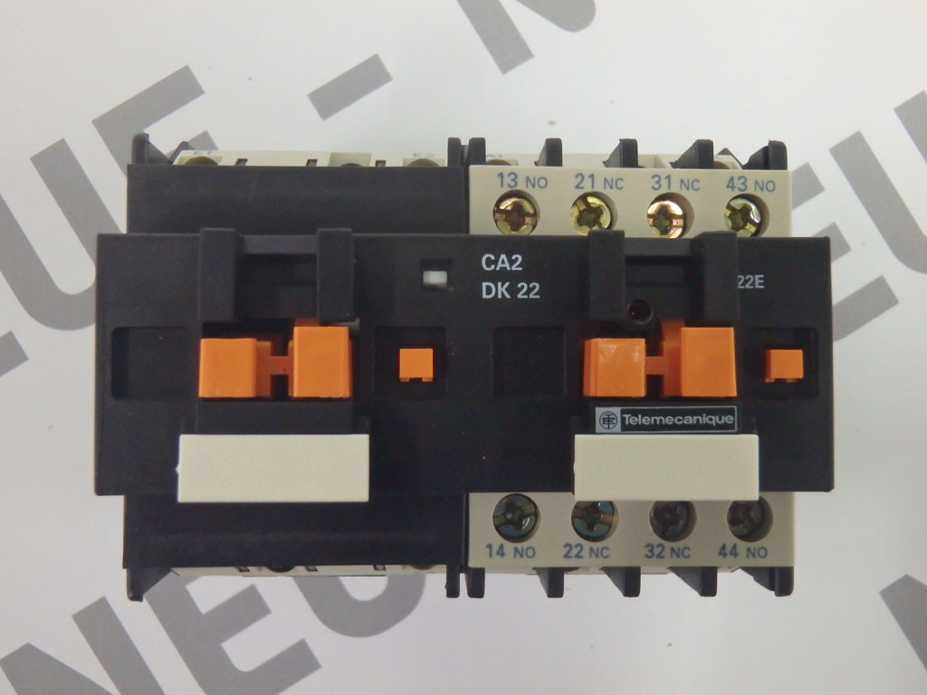 TÉLÉMÉCANIQUE  CA2DK22F7