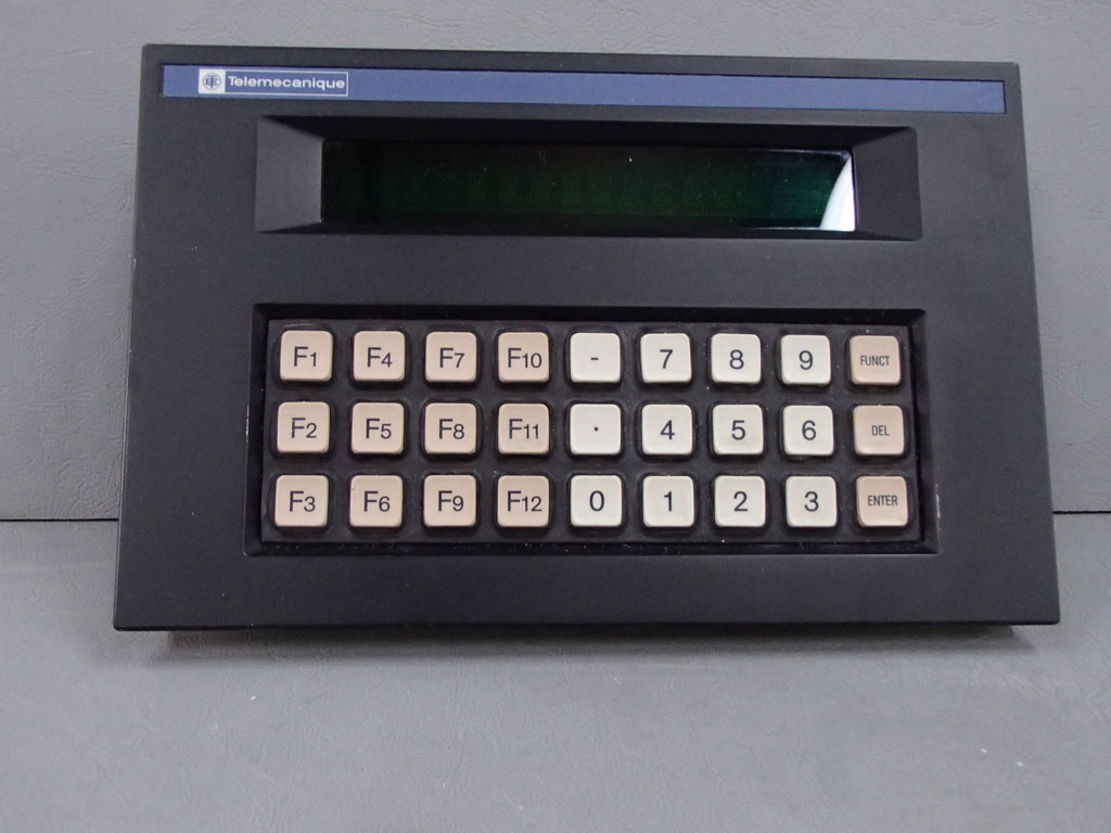 TÉLÉMÉCANIQUE  XBT-A70101