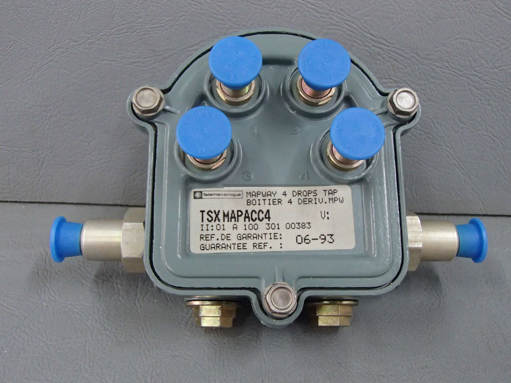 TÉLÉMÉCANIQUE  TSXMAPACC4