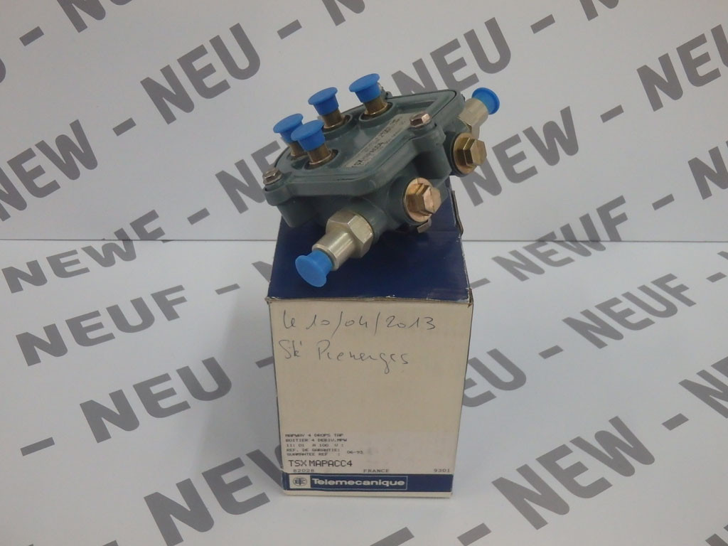 TÉLÉMÉCANIQUE  TSXMAPACC4