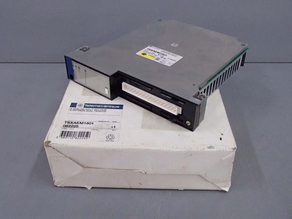 TÉLÉMÉCANIQUE  TSXAEM1601