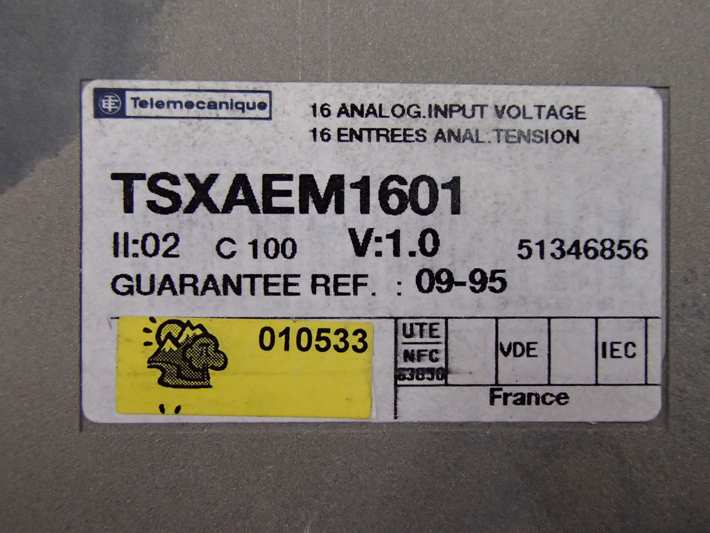 TÉLÉMÉCANIQUE  TSXAEM1601