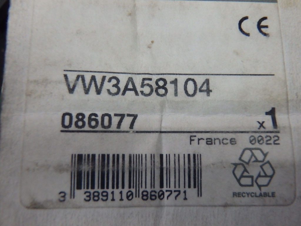 TÉLÉMÉCANIQUE  VW3-A58104