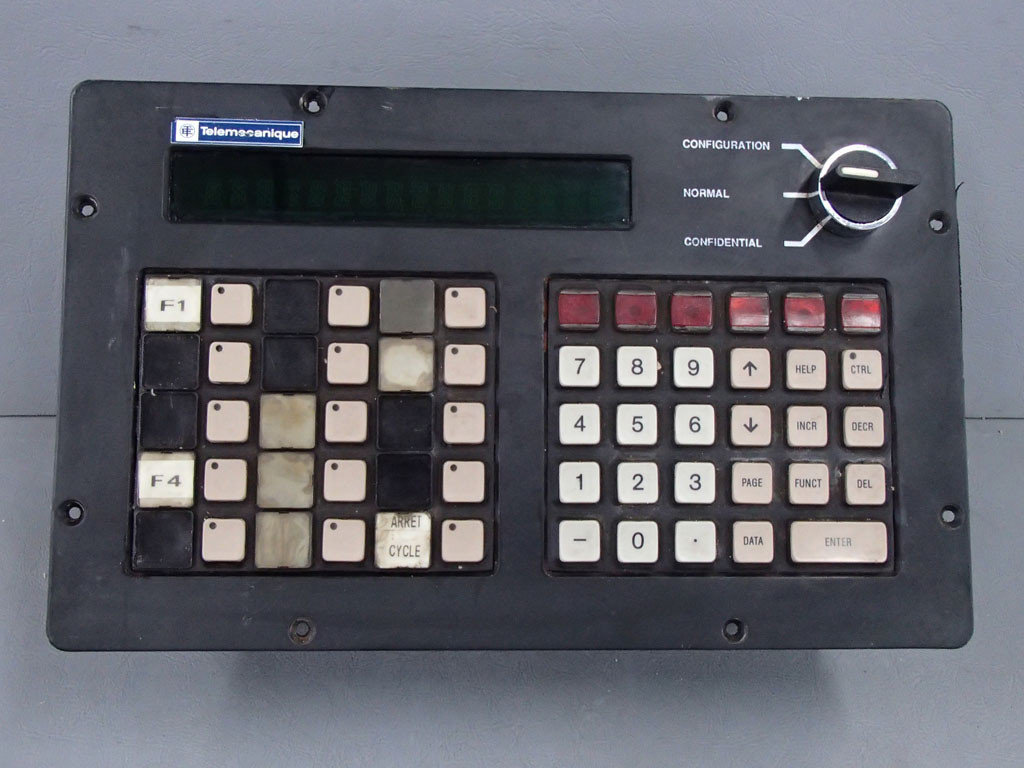 TÉLÉMÉCANIQUE  XBT-VB8140