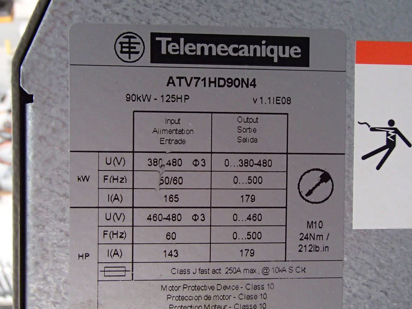 TÉLÉMÉCANIQUE  ATV71HD90N4