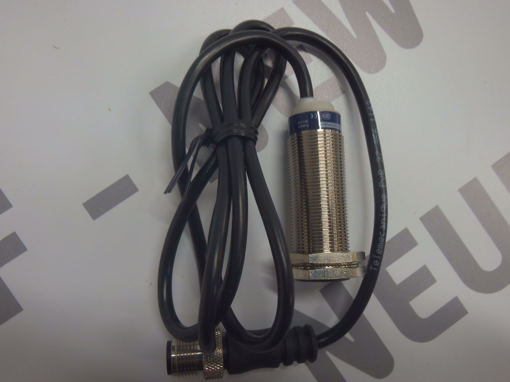 TÉLÉMÉCANIQUE  XS518B1CAL08M12