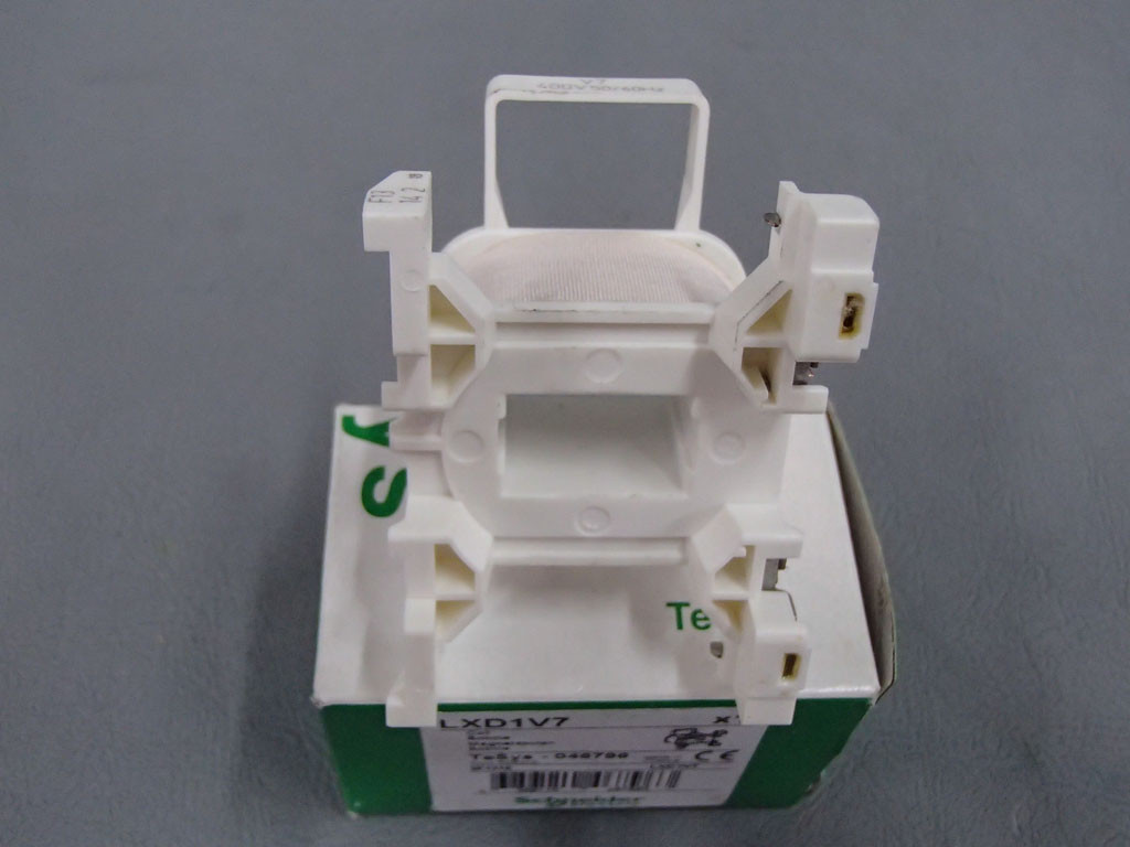 TÉLÉMÉCANIQUE  LXD1V7