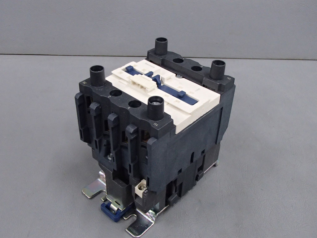 TÉLÉMÉCANIQUE  LC1D40008