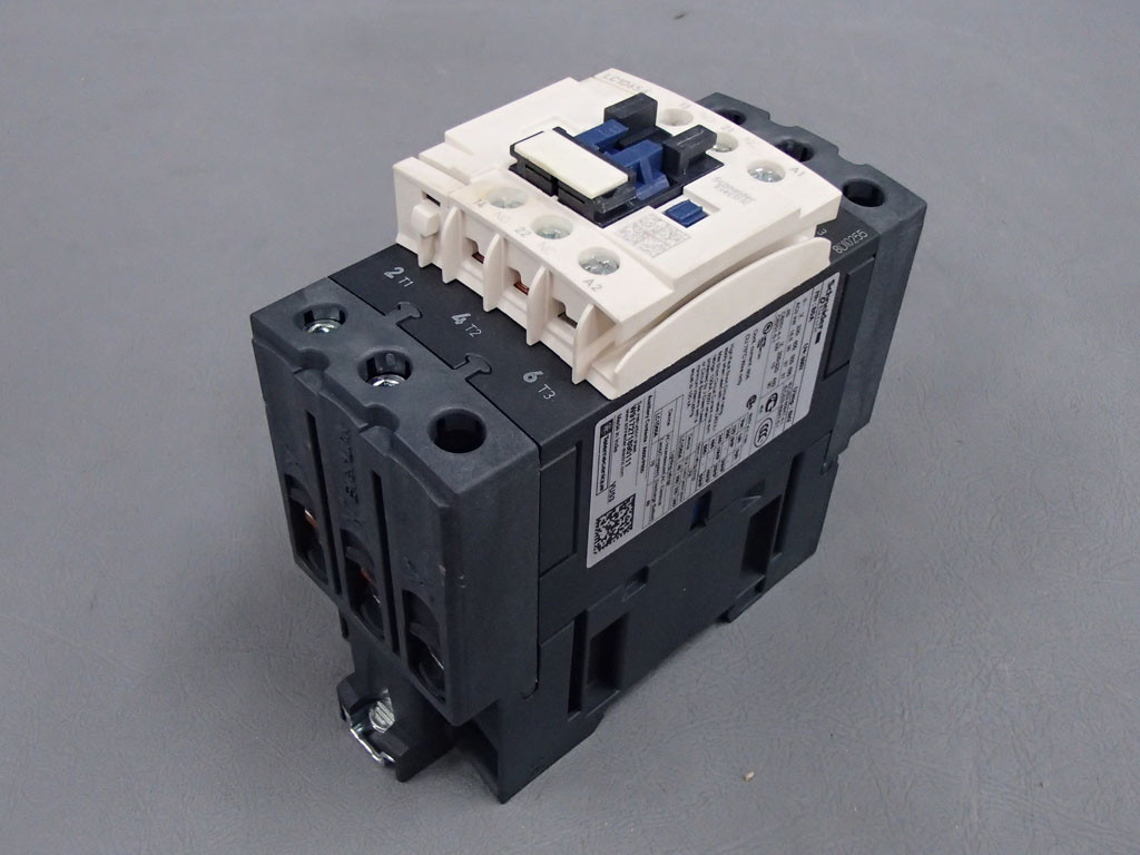 TÉLÉMÉCANIQUE  LC1D65A