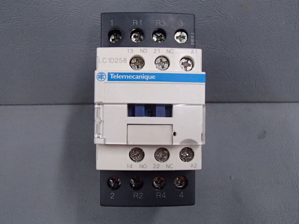 TÉLÉMÉCANIQUE  LC1D258