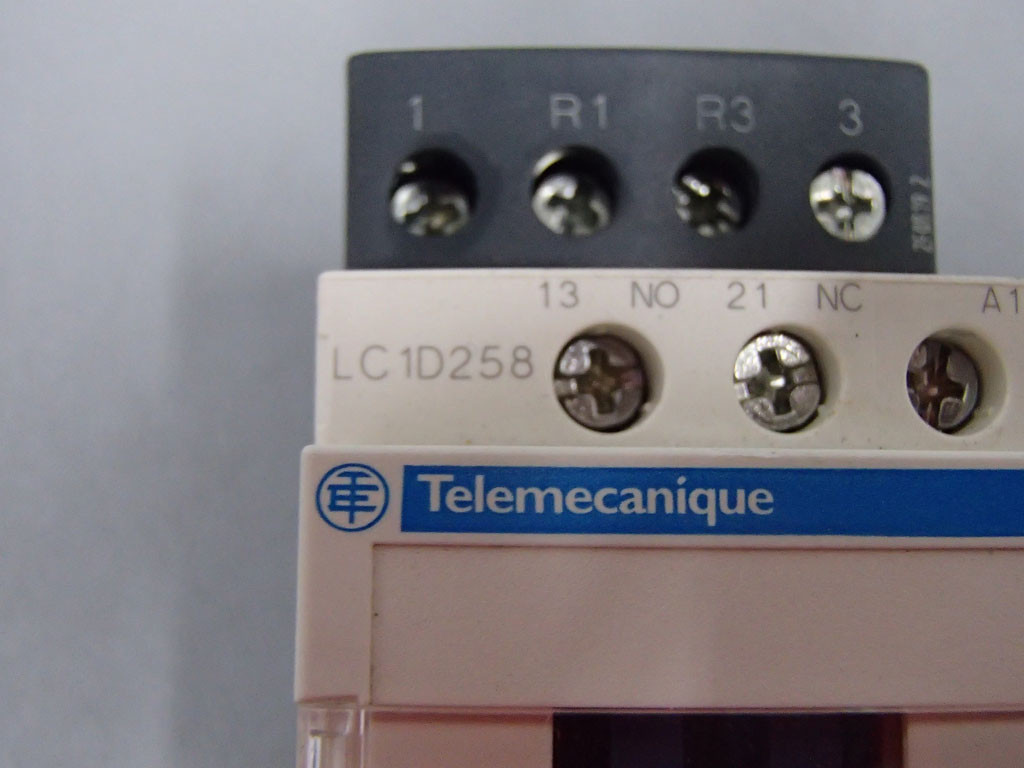 TÉLÉMÉCANIQUE  LC1D258