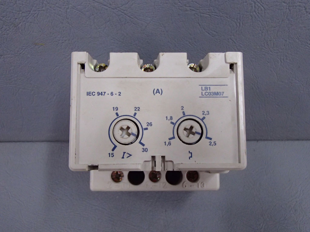 TÉLÉMÉCANIQUE  LB1LC03M07