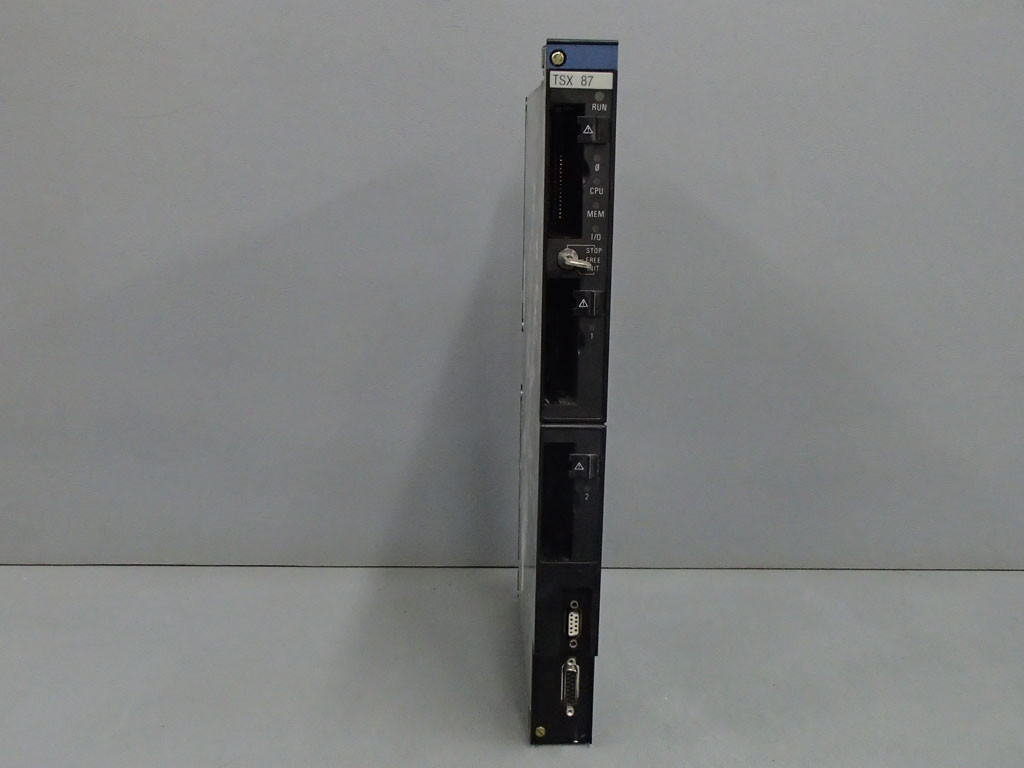 TÉLÉMÉCANIQUE  TSXP8730