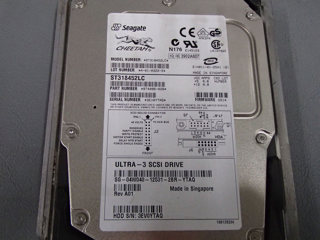SEAGATE ST318452LC